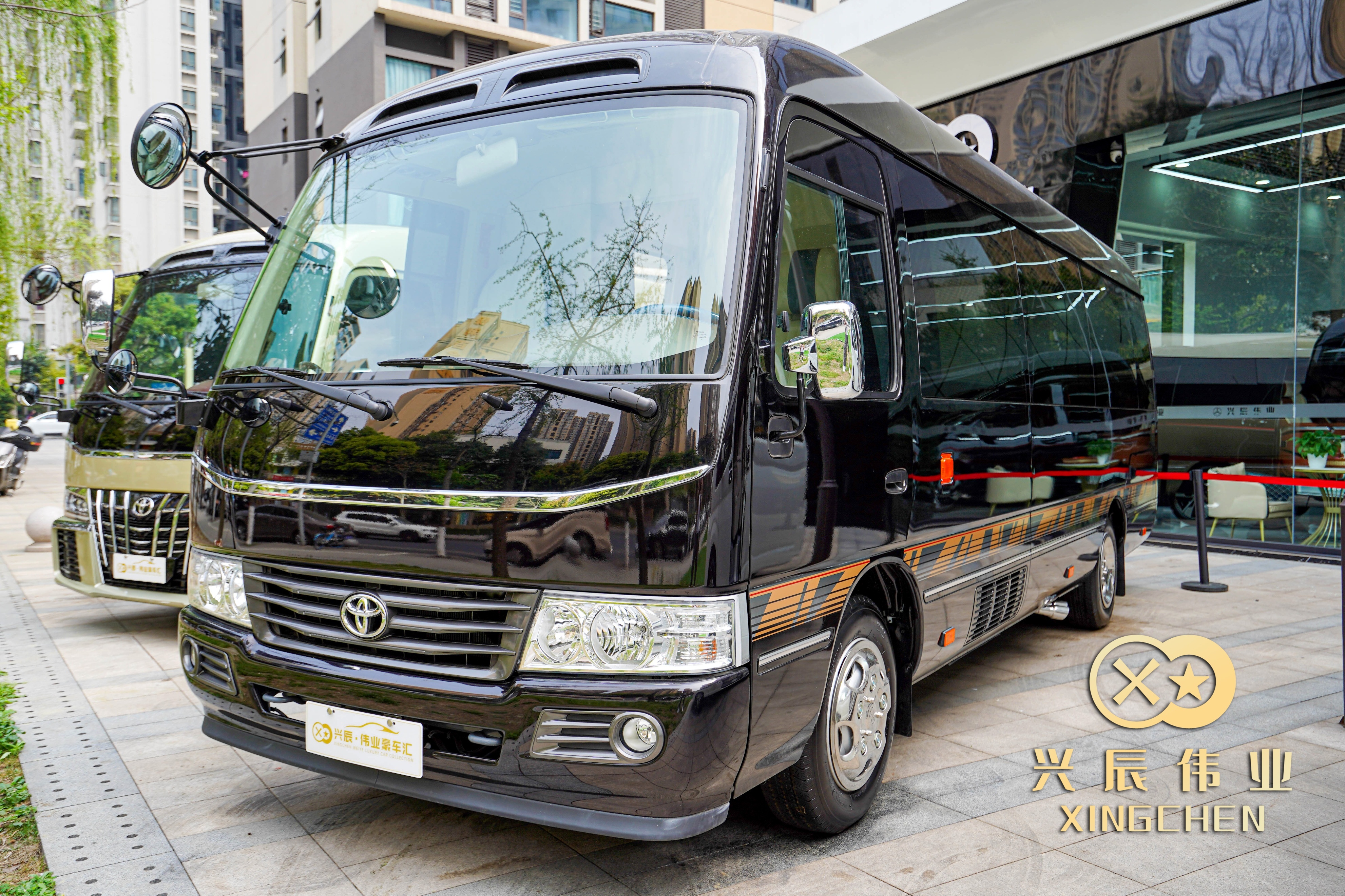 {線上賭場}(丰田考斯特商务车7座价格)