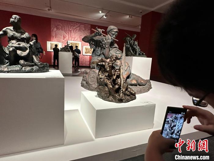 體育投注：潘鶴與新中國雕塑研究展在廣東美術館開幕