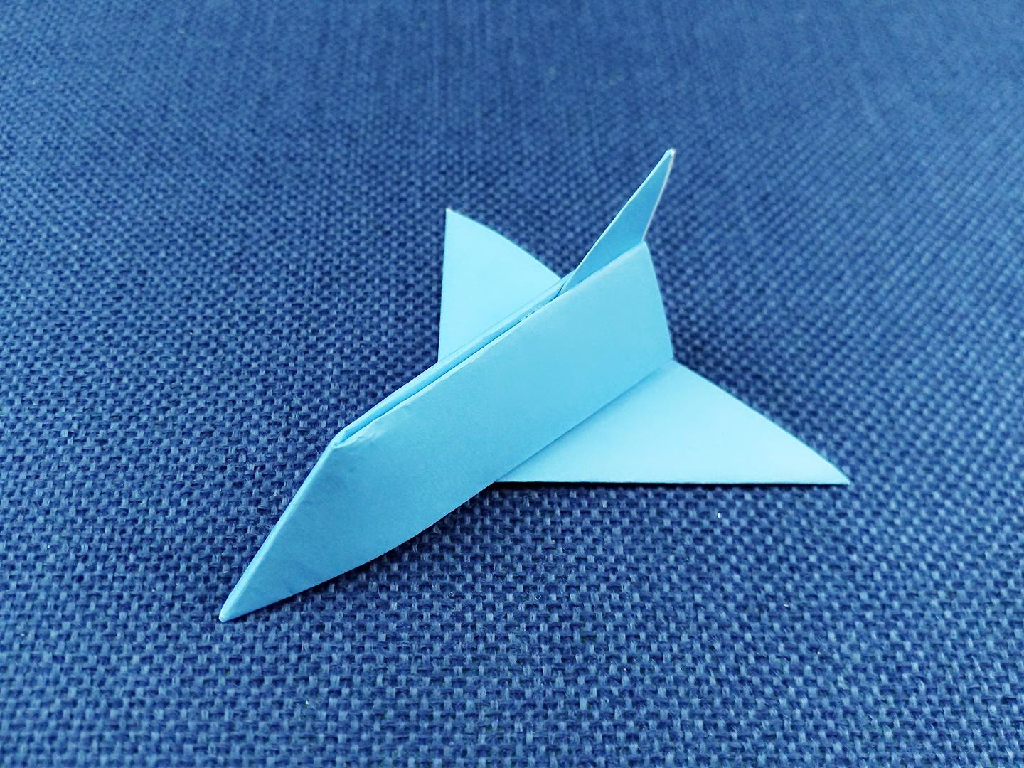 飞的飞得最远的纸飞机怎么叠的简单介绍